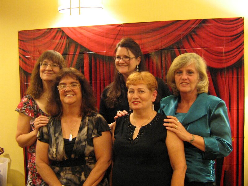 Laura, Linda, Michelle, Mini, Cyndi.JPG